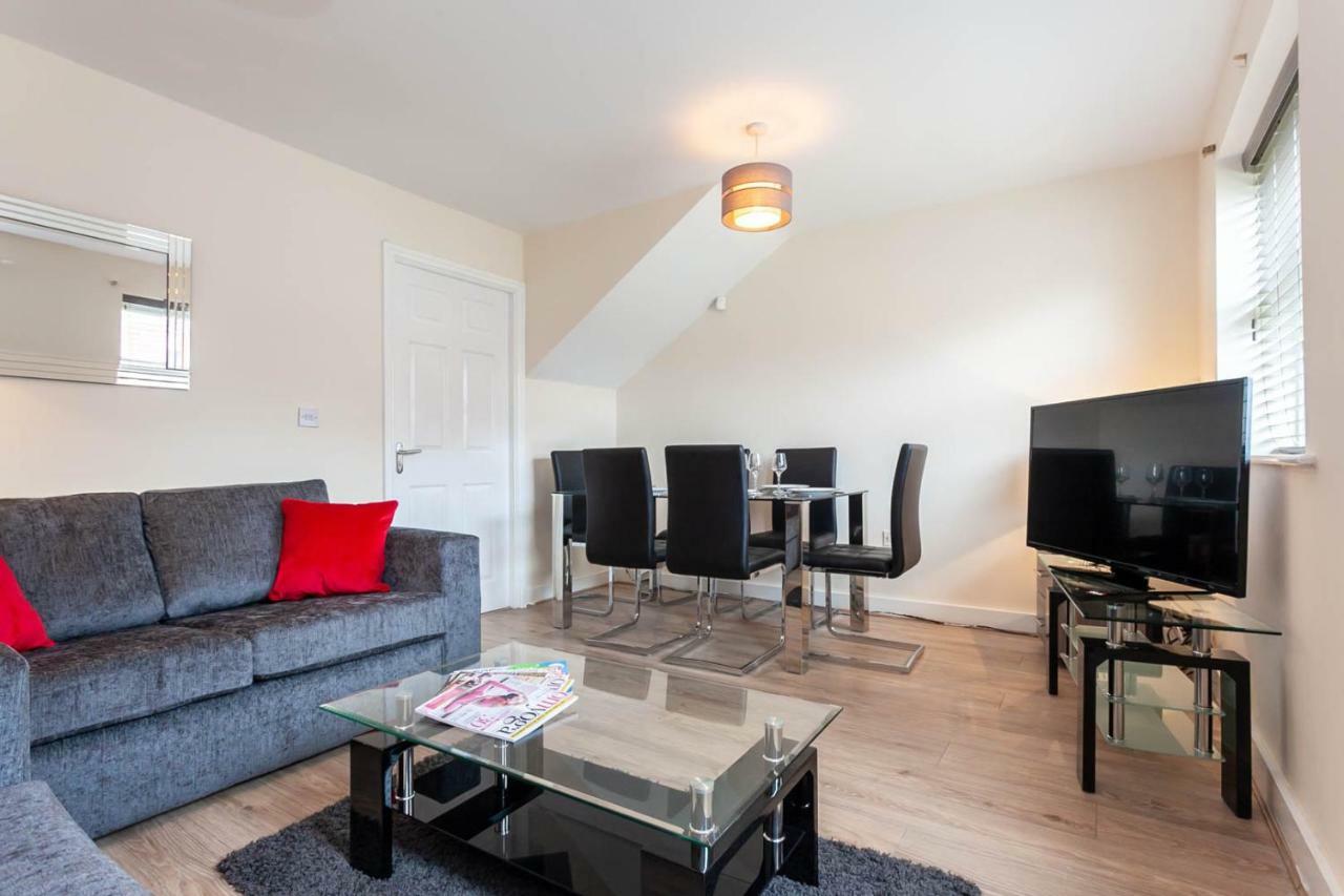 4 Bed Home, Driveway Parking Ideally Located In Latchford, Warrington - Executive St Marys House エクステリア 写真
