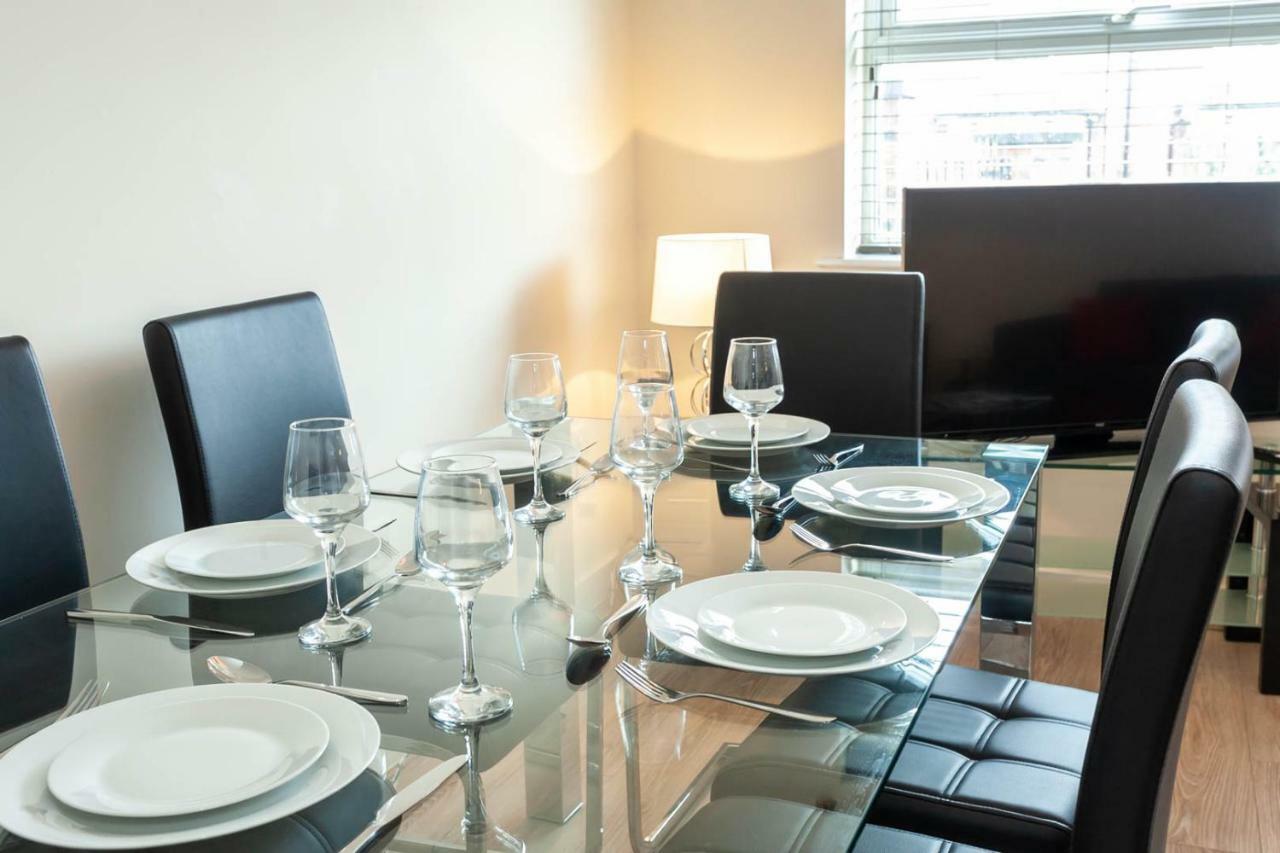 4 Bed Home, Driveway Parking Ideally Located In Latchford, Warrington - Executive St Marys House エクステリア 写真