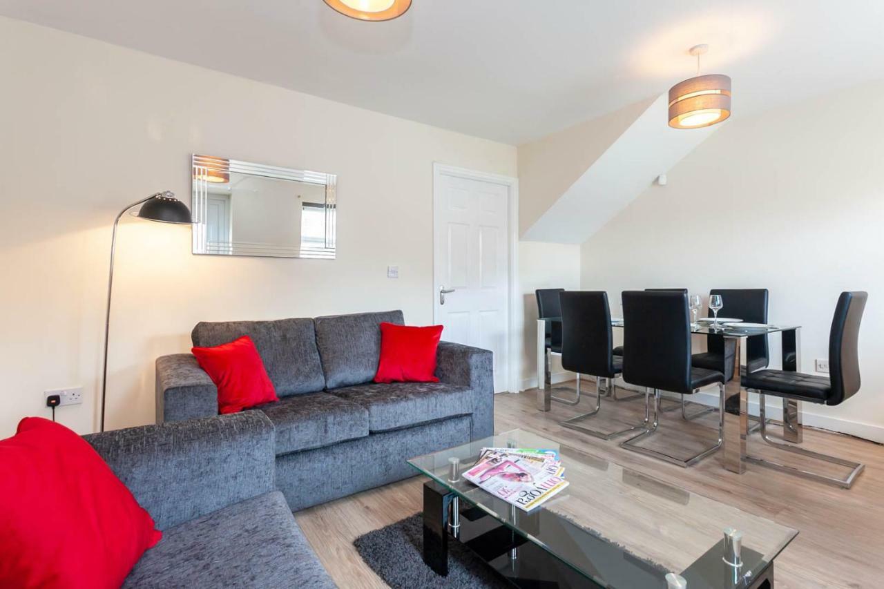 4 Bed Home, Driveway Parking Ideally Located In Latchford, Warrington - Executive St Marys House エクステリア 写真