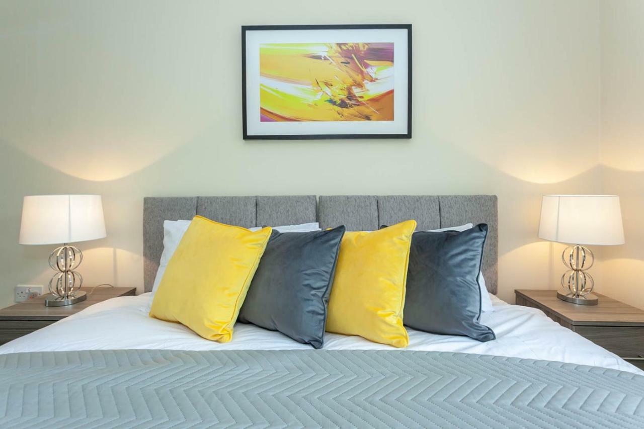 4 Bed Home, Driveway Parking Ideally Located In Latchford, Warrington - Executive St Marys House エクステリア 写真
