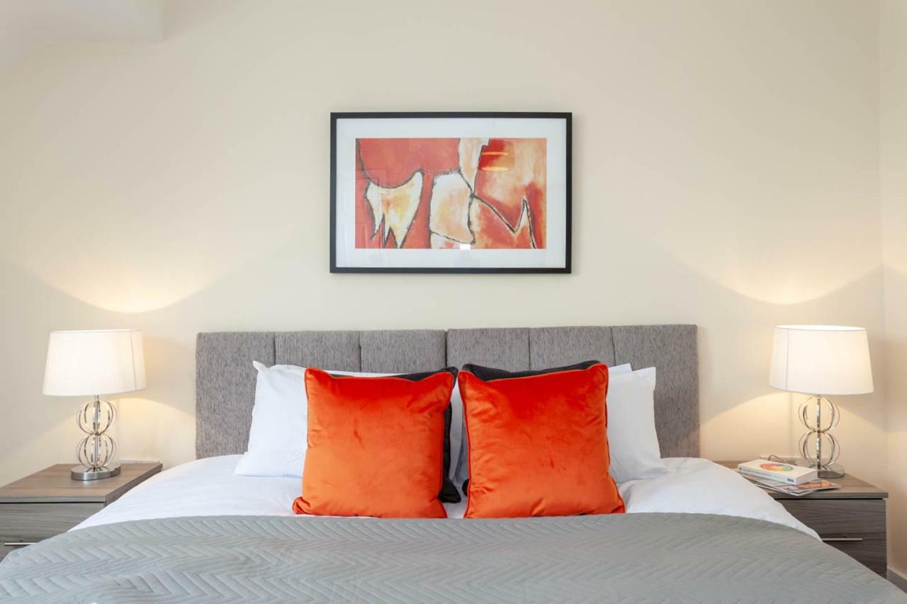 4 Bed Home, Driveway Parking Ideally Located In Latchford, Warrington - Executive St Marys House エクステリア 写真