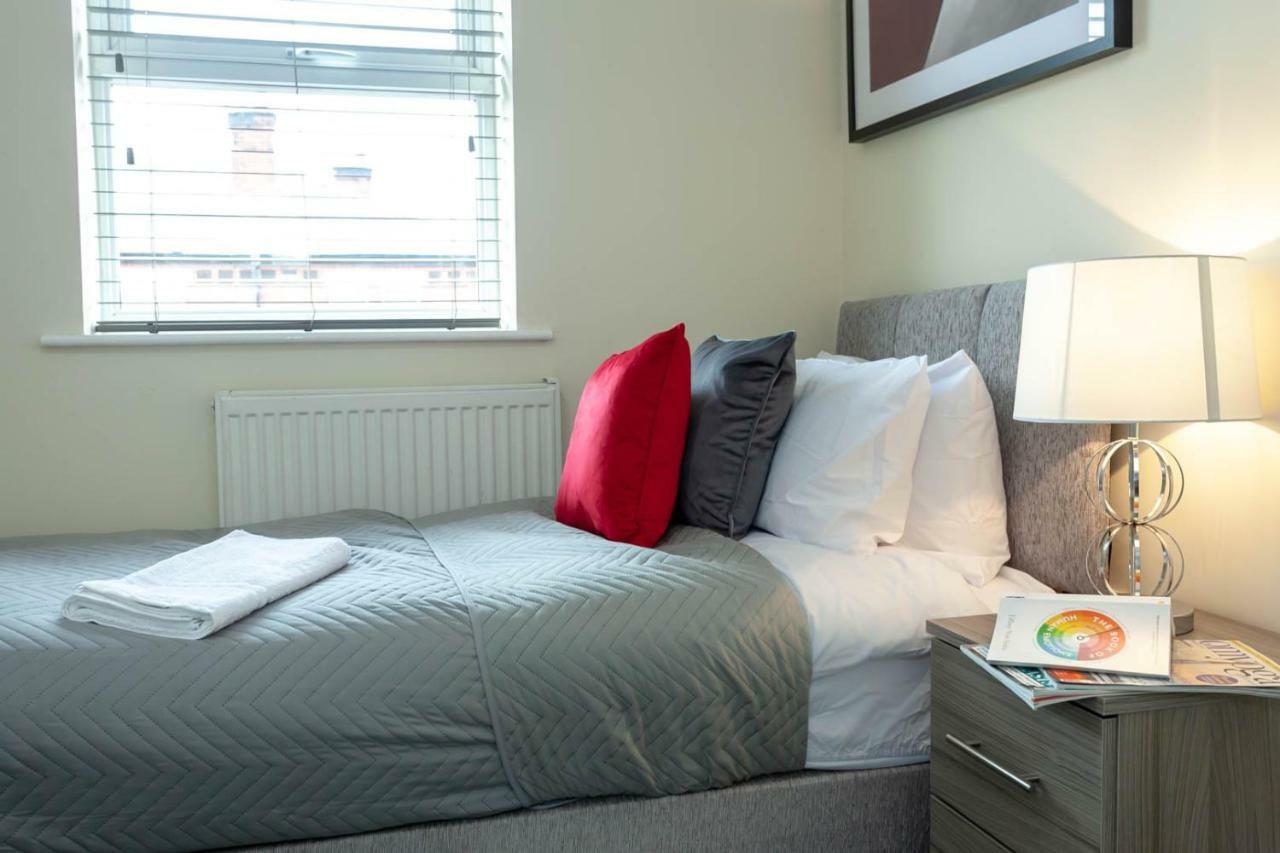 4 Bed Home, Driveway Parking Ideally Located In Latchford, Warrington - Executive St Marys House エクステリア 写真