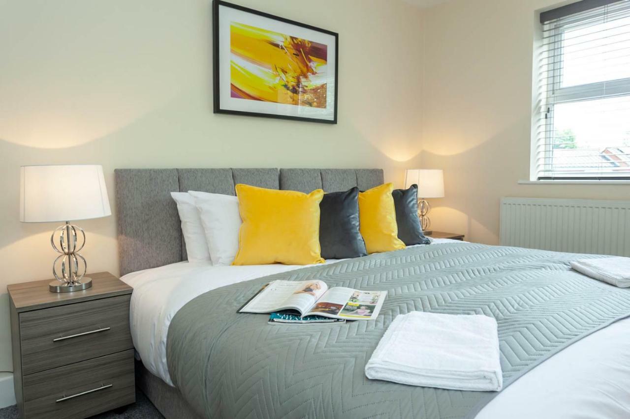 4 Bed Home, Driveway Parking Ideally Located In Latchford, Warrington - Executive St Marys House エクステリア 写真